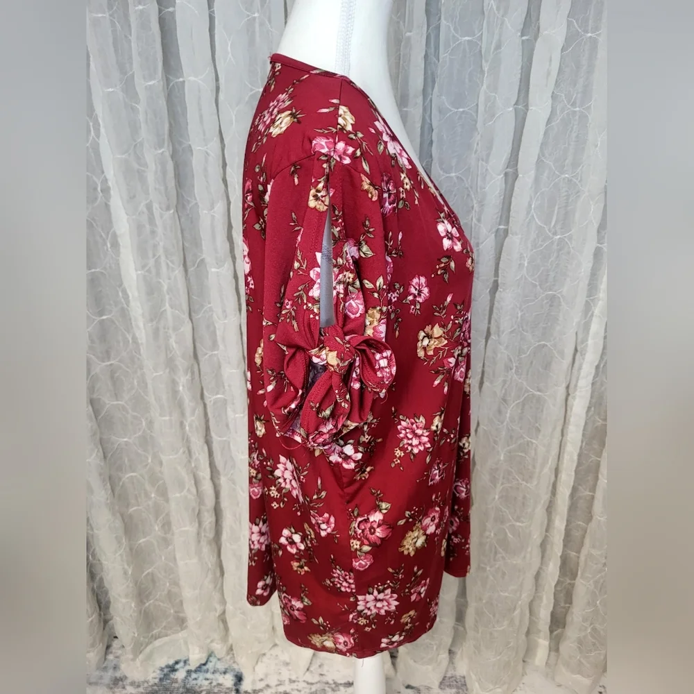 Acting Pro Burgundy Floral V-Neck Tie Sleeve Blouse - Picture 2 of 7